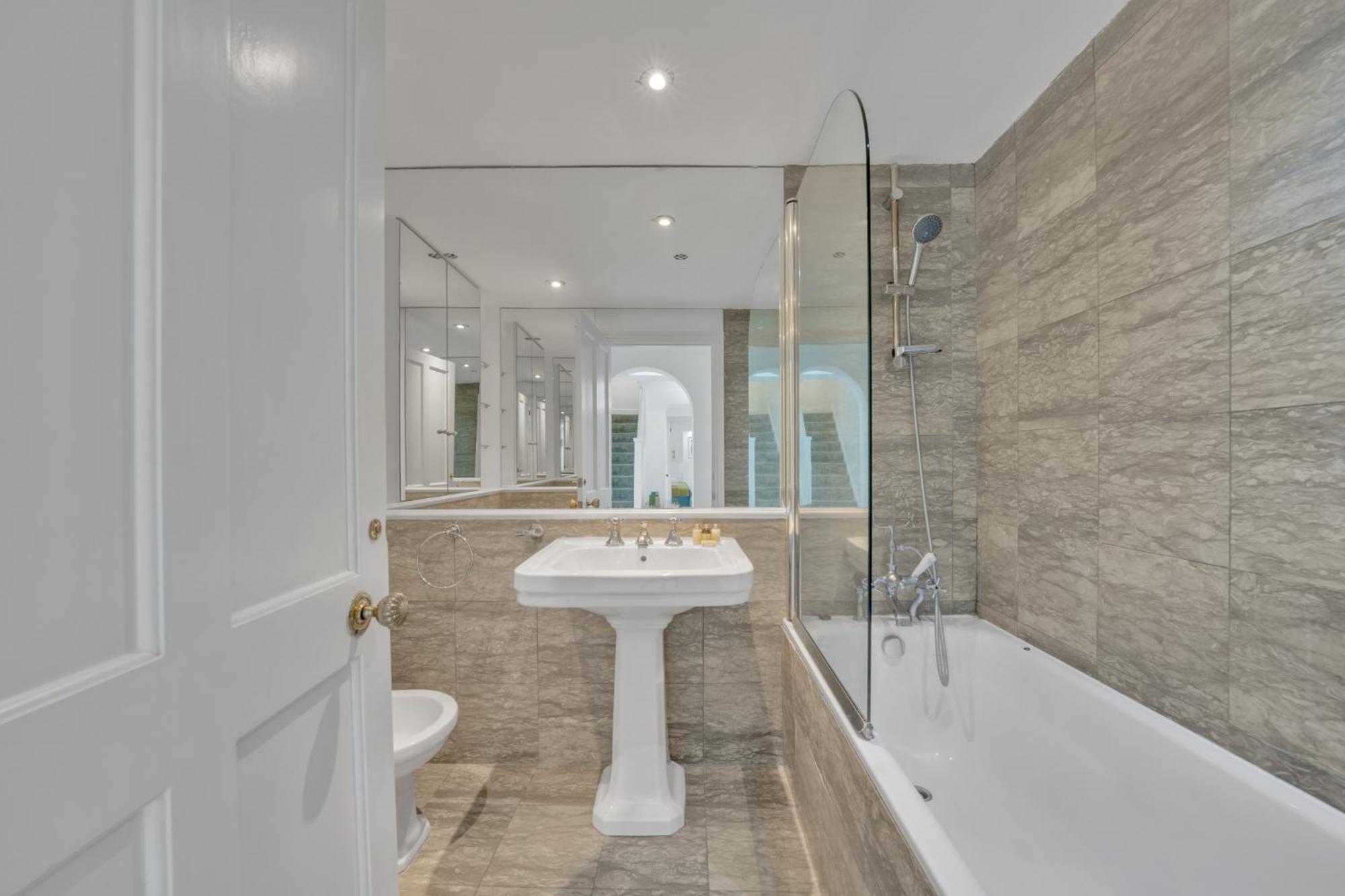 The Belgrave Residences Appartamento *